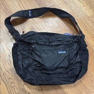 Patagonia Lightweight Travel Courier NWT